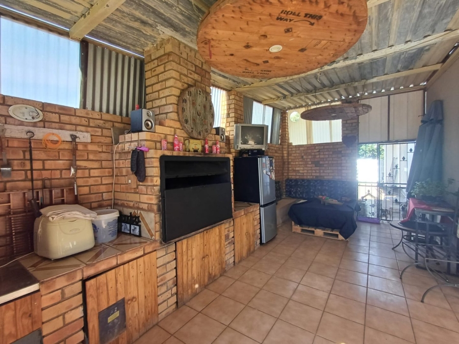 3 Bedroom Property for Sale in Flamwood North West